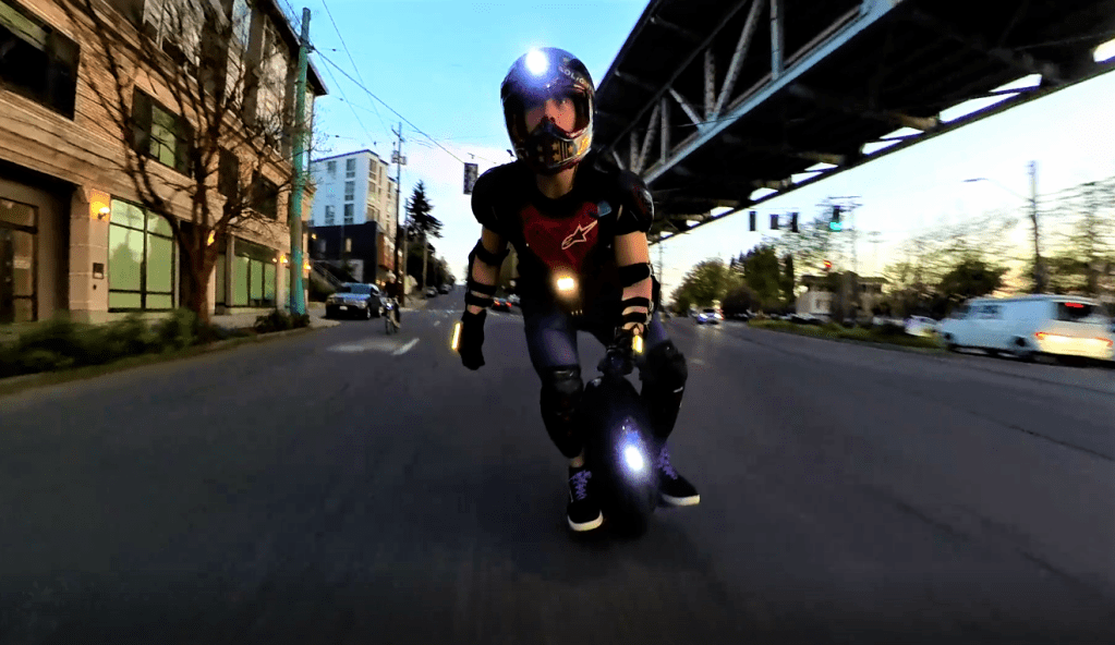 Should Electric Unicycle Riders follow the same rules as&nbsp;cars?